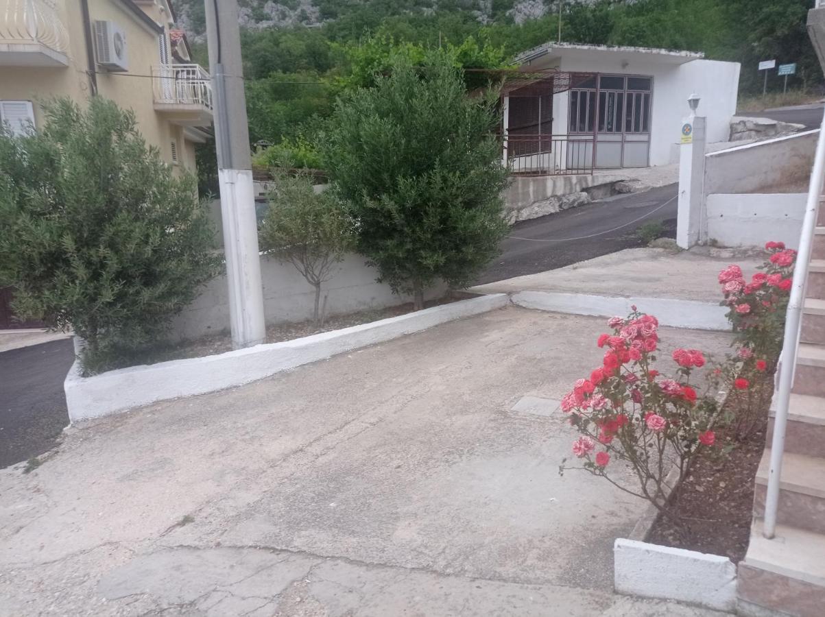 Holiday Home Horizonte With Jacuzzi Gornja Brela ภายนอก รูปภาพ