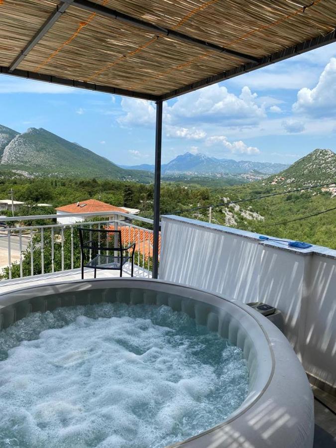 Holiday Home Horizonte With Jacuzzi Gornja Brela ภายนอก รูปภาพ