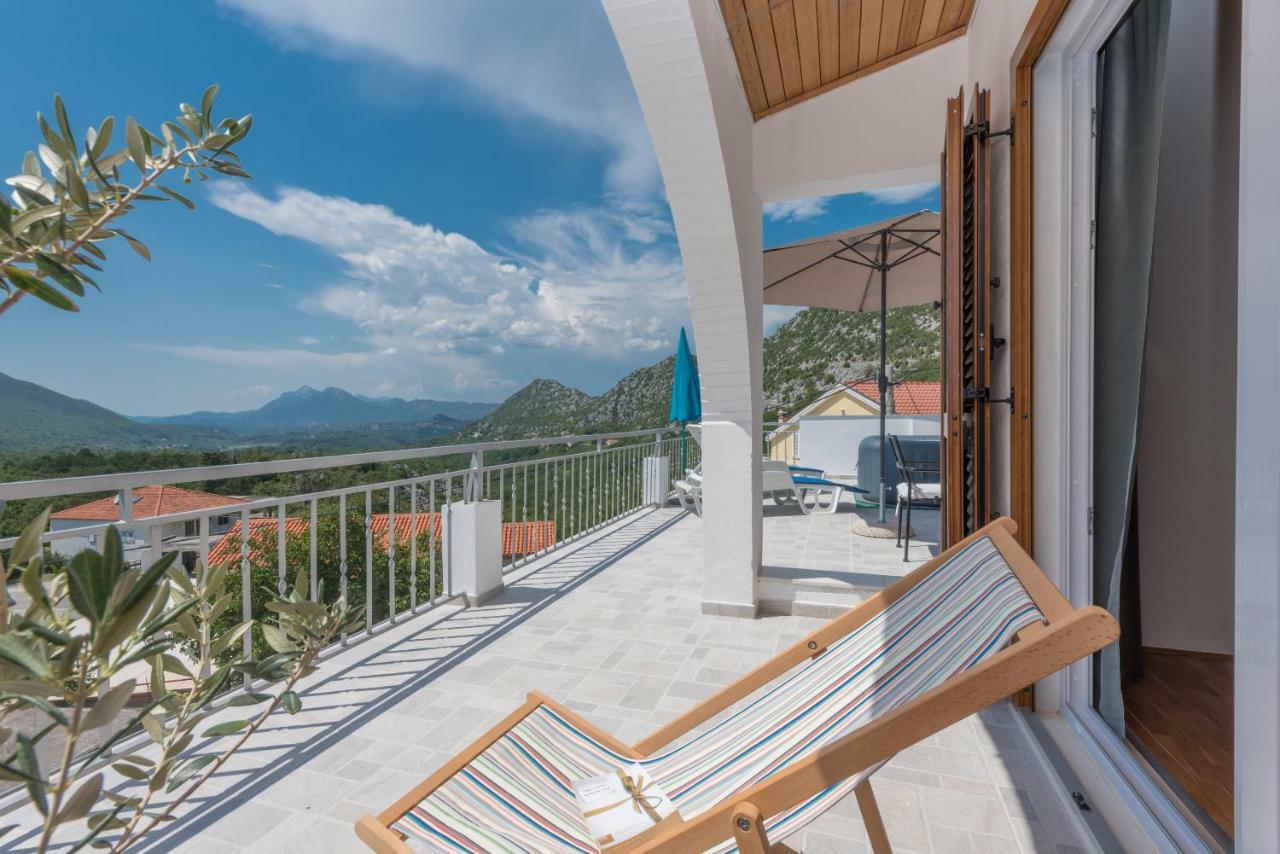 Holiday Home Horizonte With Jacuzzi Gornja Brela ภายนอก รูปภาพ