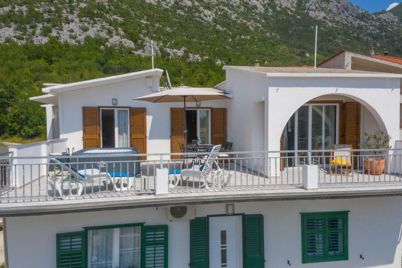 Holiday Home Horizonte With Jacuzzi Gornja Brela ภายนอก รูปภาพ